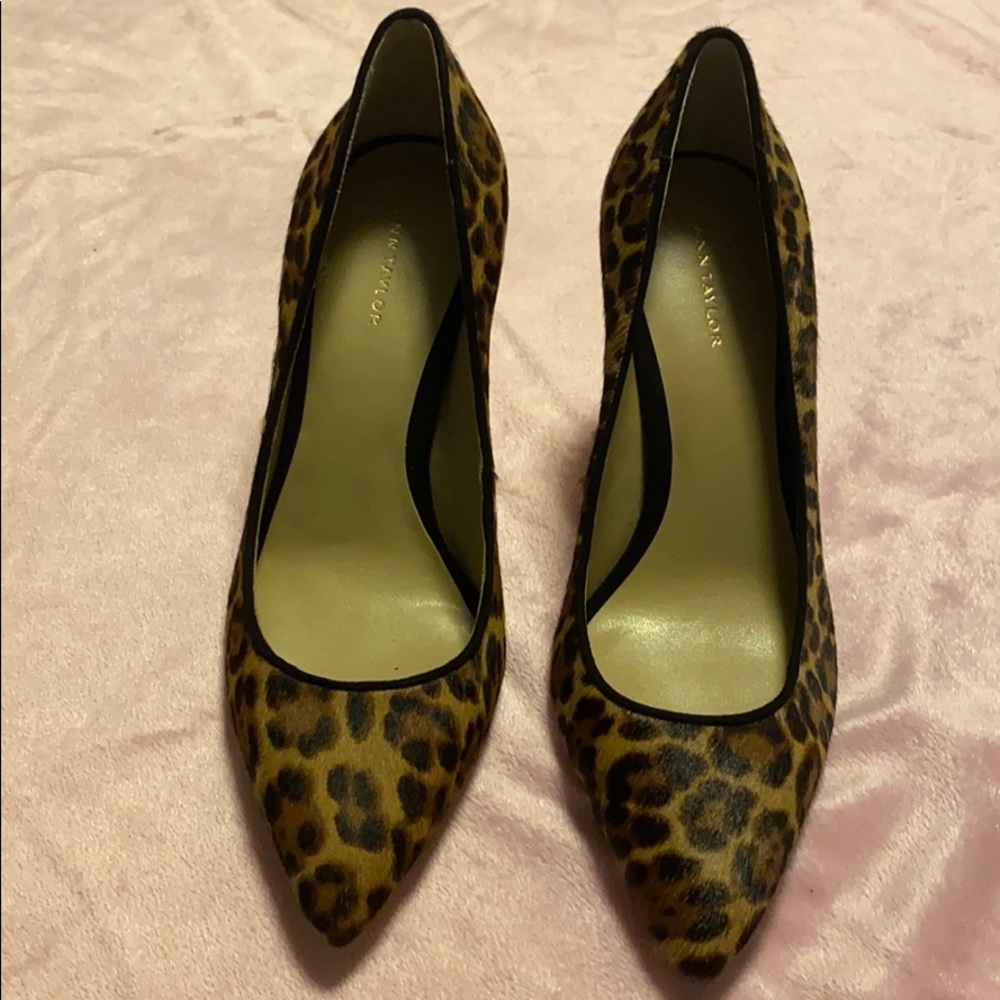 Ann Taylor Mila Leopard Haircalf pump